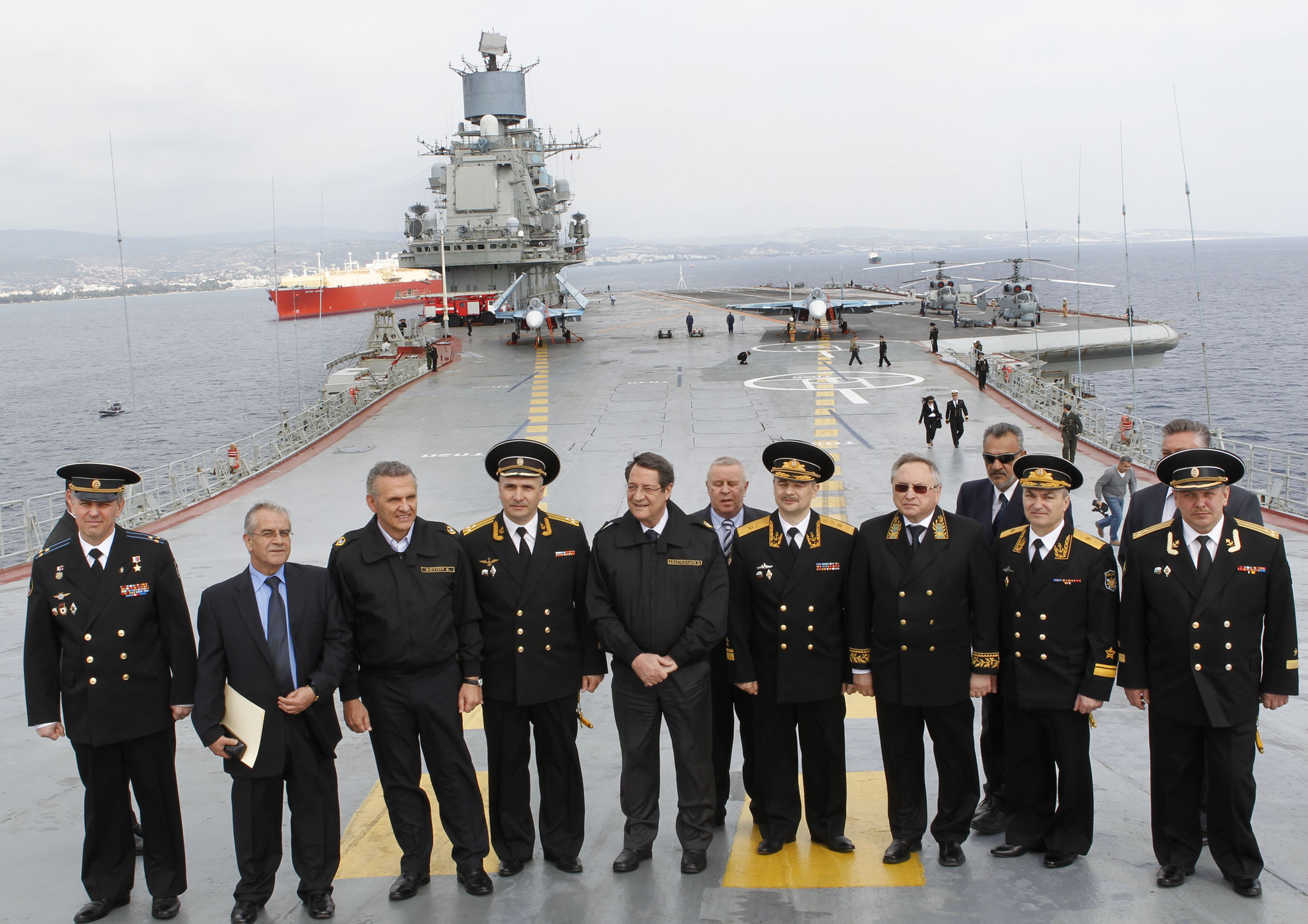фото внутри адмирала кузнецова